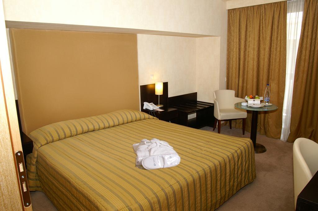 Hotel Lozenge Aten Rum bild